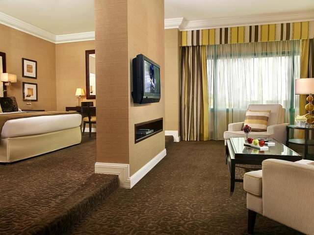 فندق روضة البستان روتانا دبي