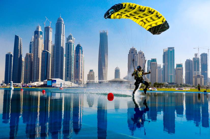 القفز المظلي سكاي دايف دبي
