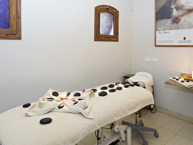 يقدم فندق ثرى كورنرز ريحانة الجونة العديد من مرافق العناية الصحية مثل خدات المساج والتجميل يقدم فندق ثرى كورنرز ريحانة الجونة العديد من مرافق العناية الصحية مثل خدات المساج والتجميل