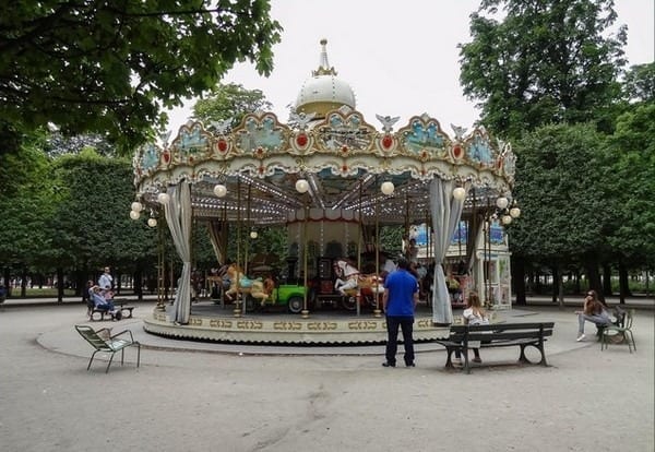 حدائق التويلري من أفضل الاماكن السياحية في  باريس 