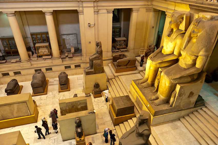 المتحف المصري في القاهرة يعد من اهم متاحف القاهرة مصر