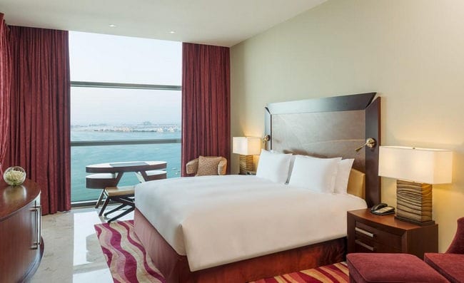 فنادق في دبي جي بي ار تشتهر بموقعها المُبهرة وغرفها الواسعة