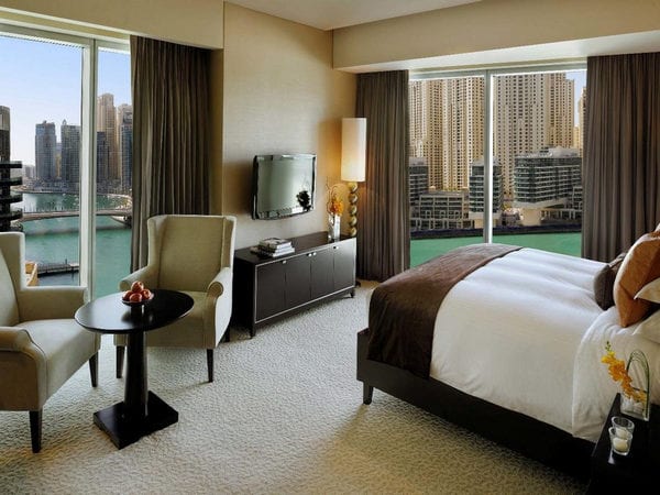 تتمتع فنادق مارينا دبي بإحتوائها على إطلالات مُبهرة
