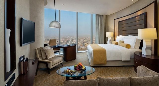 في تقرير خاص جمعنا لكم مجموعة من أفضل فنادق في الرياض تتميّز بالفخامة سواء في الخدمات أو المرافق