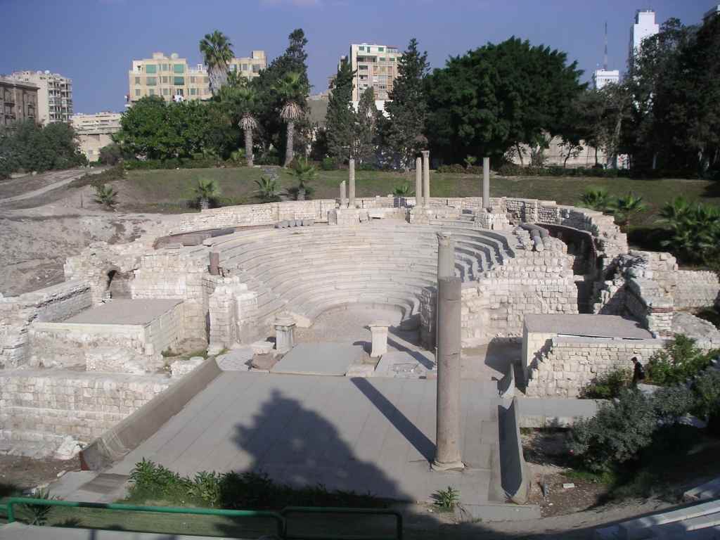 السياحة في الاسكندرية 6 المسرح الروماني في مدينة الاسكندرية من اهم الاماكن السياحية في الاسكندرية مصر