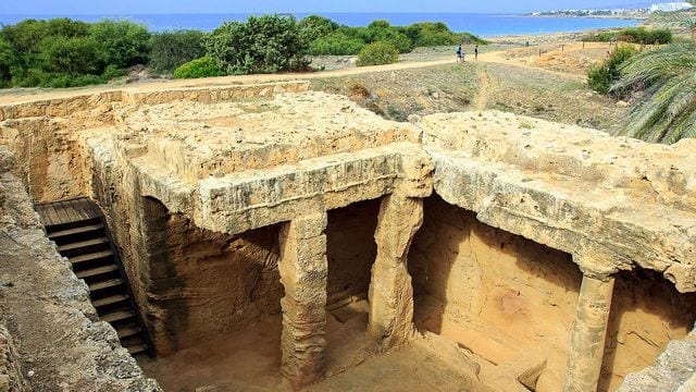 مقابر الملوك من اجمل المعالم السياحية في بافوس اليونانية