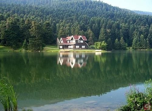 بحيرة ابانت من ابرز معالم السياحة في بولو تركيا
