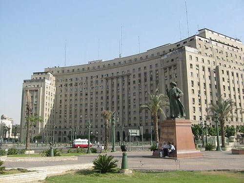 ميدان التحرير من اهم الاماكن السياحية في القاهرة مصر