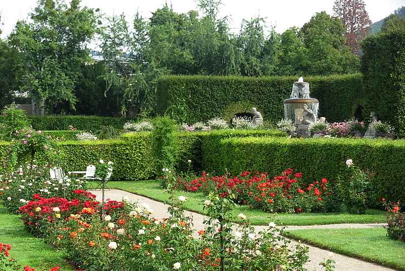 حديقة الزهور من اجمل حدائق مدينة بادن بادن