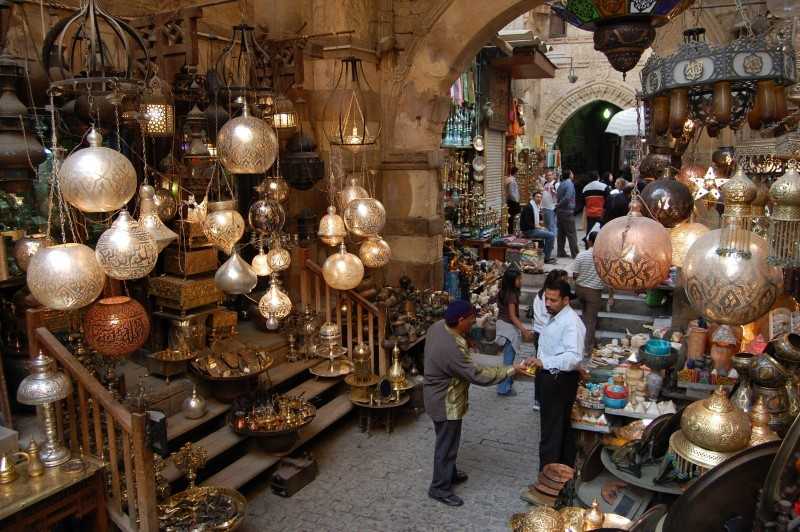السياحة في القاهرة مصرر يعتبر خان الخليلي من اهم اماكن التسوق في مدينة القاهرة 