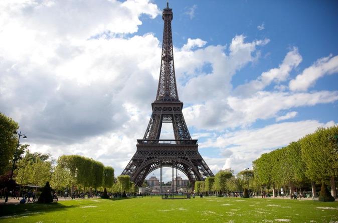 برج ايفل باريس من اهم معالم باريس السياحية