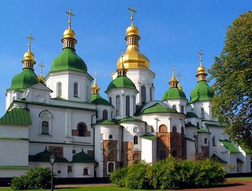 كاتدرائية القديسة صوفيا من اجمل الاماكن السياحية في كييف اوكرانيا
