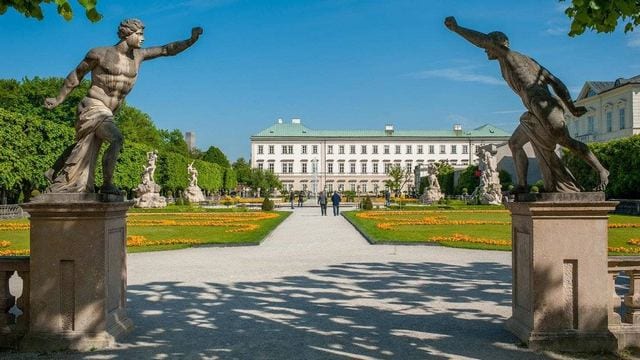 قصر ميرابيل من معالم السياحة في سالزبورغ التي تستحق الزيارة في مدينة سالزبورغ النمساوية