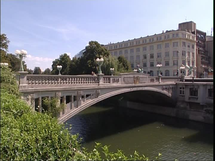 أفضل 5 أنشطة في جسر التنين ليوبليانا سلوفينيا