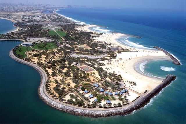 حديقة شاطئ الممزر من اهم الاماكن السياحية في دبي