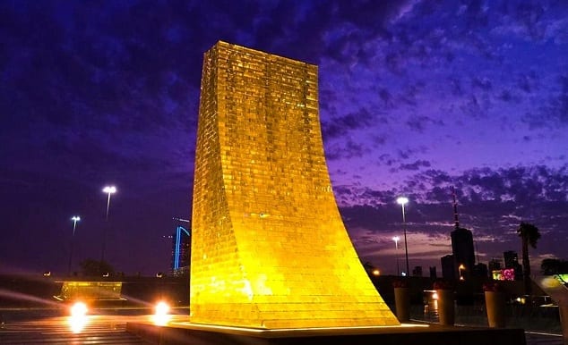 نصب الشهيد في حديقة الشهيد في العاصمة الكويتية