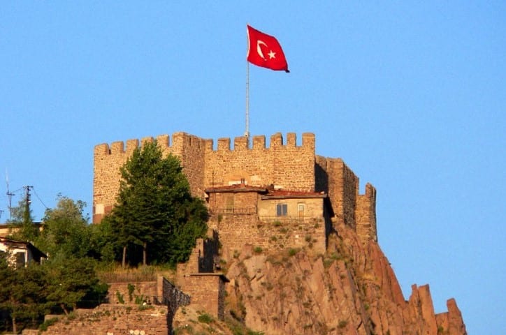 قلعة انقرة من أهم الأماكن السياحية في انقرة