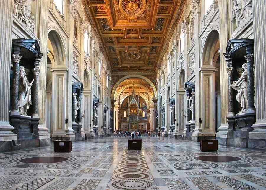 كنيسة سان جيوفاني إن لاتيرانو روما ايطاليا