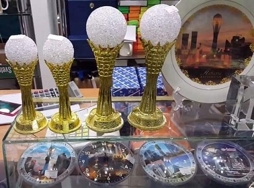 متجر الهدايا في برج بايتيريك في أستانا