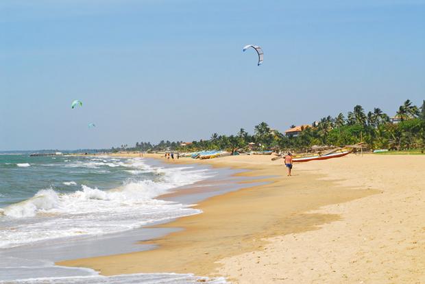 شاطئ بنتوته سريلانكا