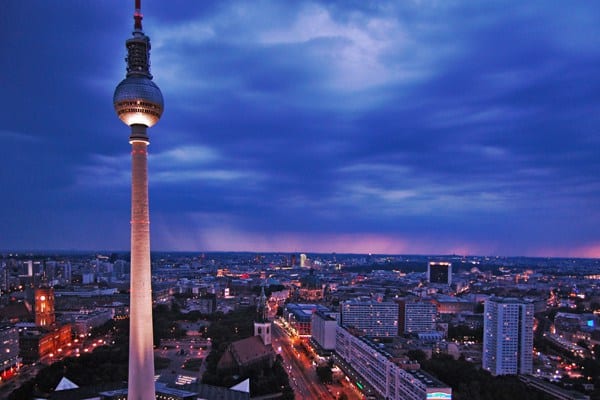 برج برلين من اهم الاماكن السياحية في  مدينة برلين المانيا