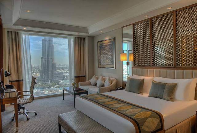 فندق تاج دبي هو الفندق الافضل في دبي يُوّفر إطلالات على برج خليفة.