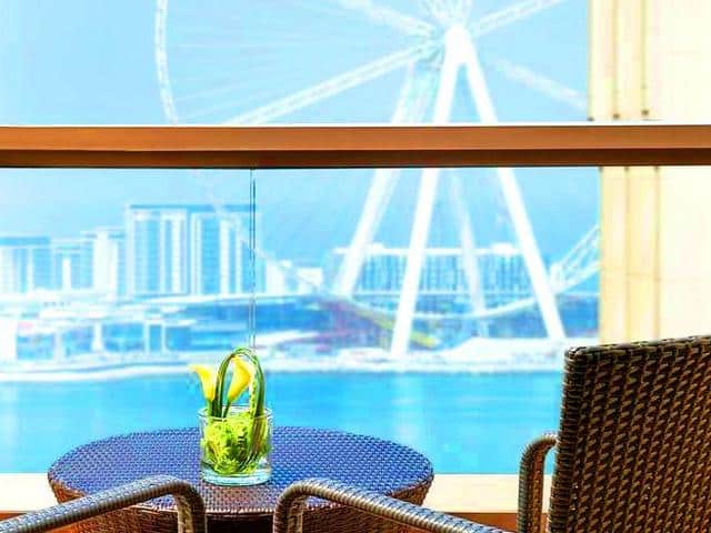 تُوّفر أفضل فنادق جميرا بيتش دبي عِدة مساحات تُناسب الأفراد والعائلات.