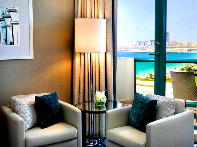تُوّفر عِدة فنادق في جميرا بيتش دبي إطلالات لا مثيل لها.
