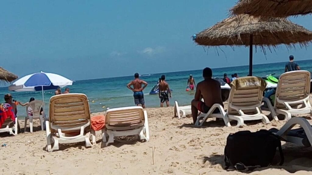 Boukaa Beach2 1 - أجمل 3 من شواطئ وهران الجزائر التي تستحق الزيارة