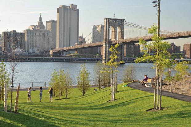 حديقة جسر بروكلين من أفضل الاماكن السياحية في نيويورك