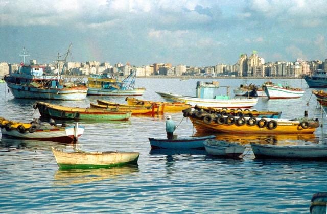 Cleopatra Beach Alexandria 1 2 - أفضل 8 من شواطئ الاسكندرية التي ننصحكك بزيارتها