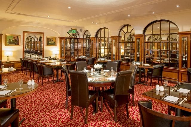 فندق كوبثورن تارا لندن كنسينغتون يضمُّ مطاعماً متنوّعة تتركك في حيرةٍ من أمرك