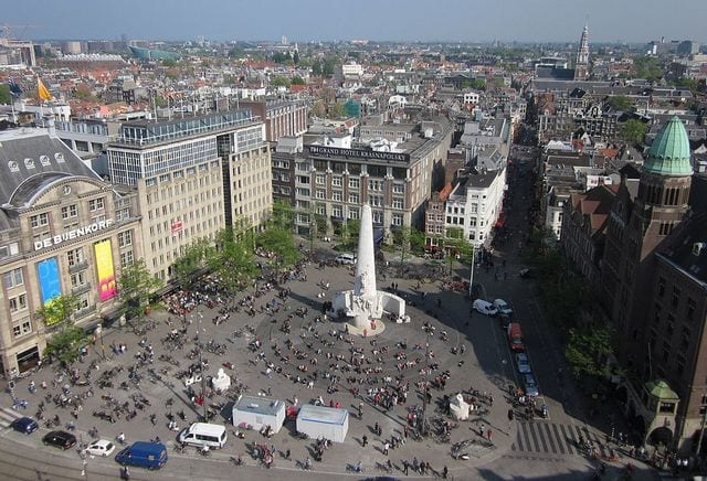 ساحة دام سكوير امستردام - ساحة دام في امستردام من اهم الاماكن السياحية في هولندا واشهرها