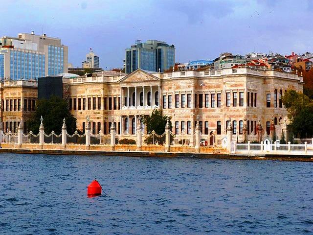 قصر دولما باشا