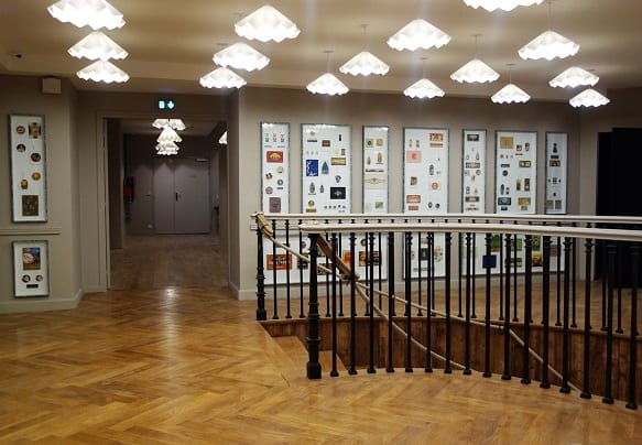 عرض متحف فراغونارد للعطور في باريس فرنسا