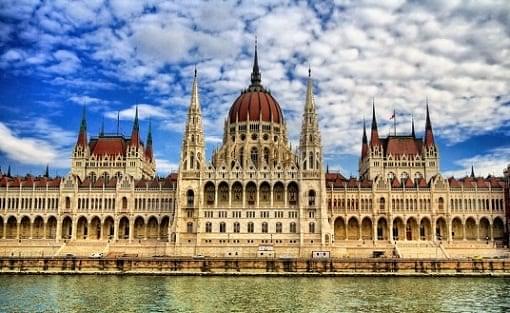 مبنى البرلمان المجري بودابست