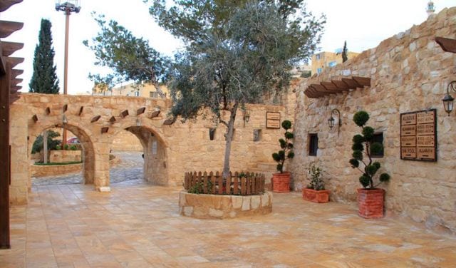 مراجعه عن فندق طيبة زمان البتراء