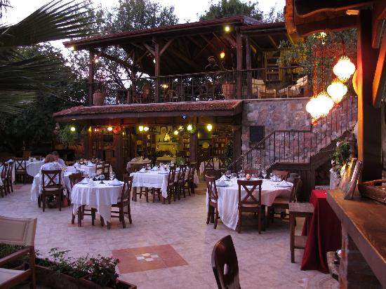 مطاعم قرية كاياكوي التاريخية في فتحية تركيا