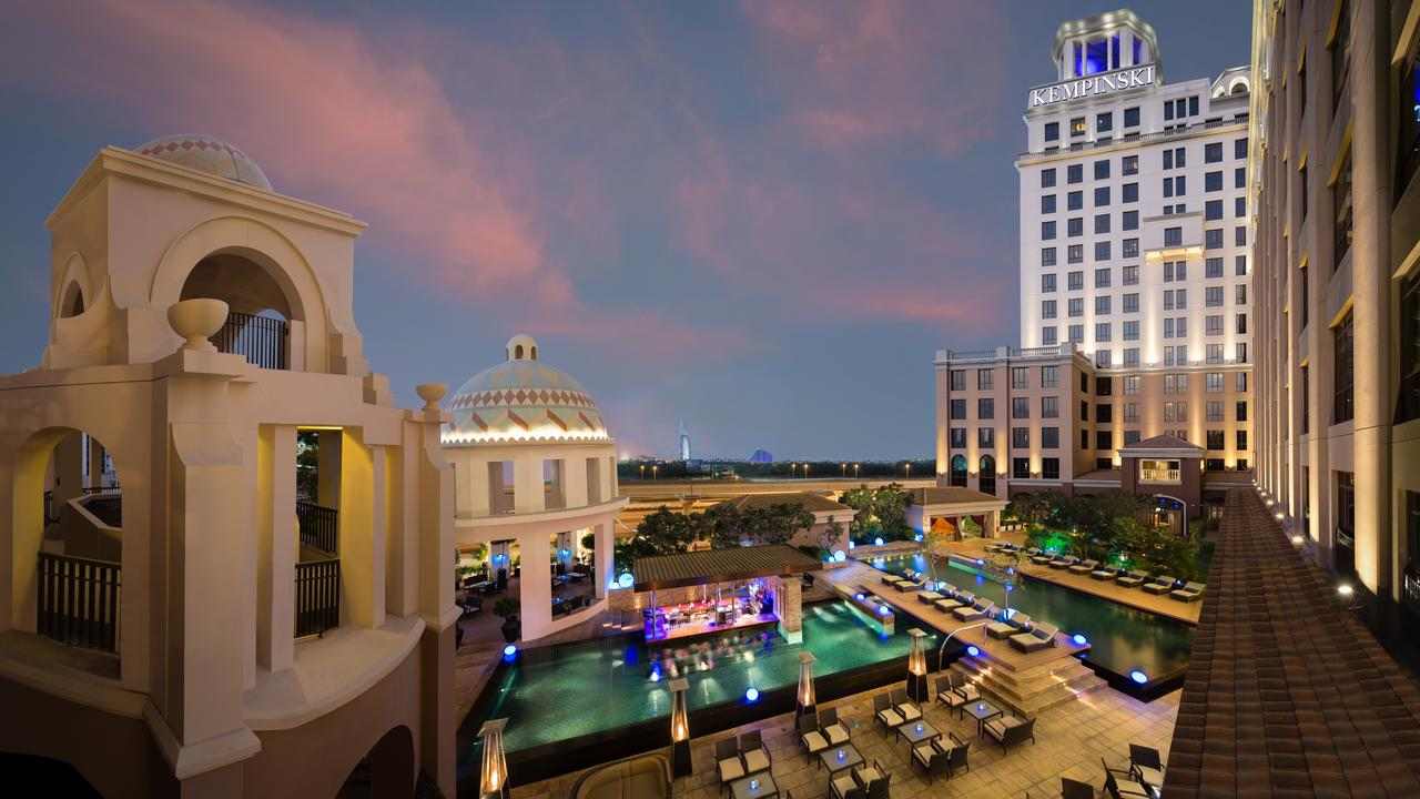 فندق كمبنسكي دبي مول الامارات من أفضل فنادق دبي في الامارات