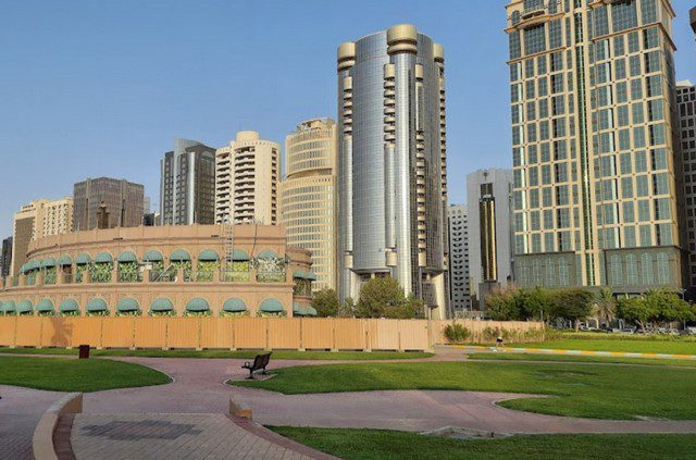 حديقة البحيرة ابوظبي
