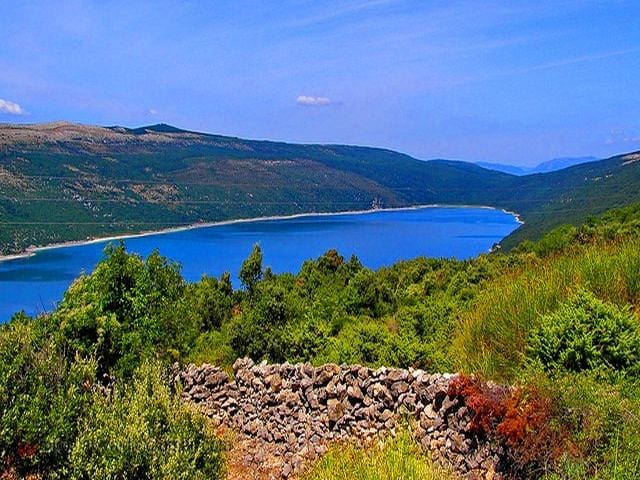 بحيرات كرواتية