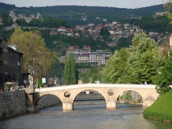 الجسر اللاتيني سراييفو من أفضل الاماكن السياحية في سراييفو البوسنة والهرسك