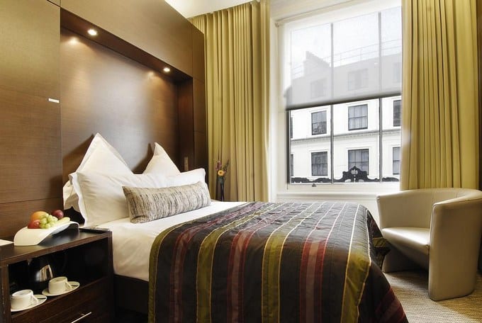 من فنادق لندن اربع نجوم التي يفضلها السياح العرب.