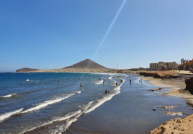 أفضل 4 أنشطة عند زيارة شاطئ الميدانو جزر الكناري