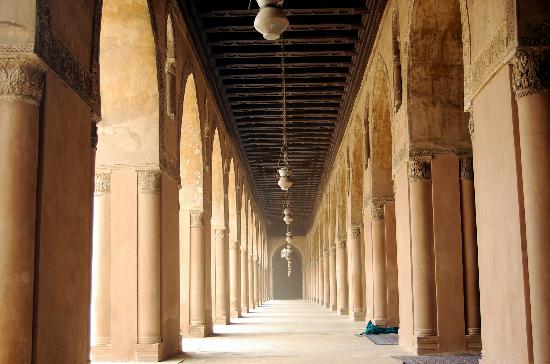 جامع ابن طولون في القاهرة 