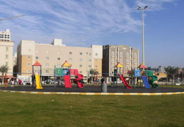 مساحة الألعاب الموجودة في الحديقة