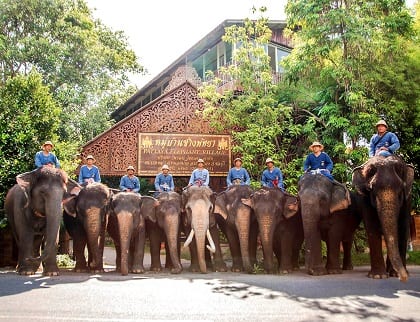 بوابات قرية الفيلة في بتايا