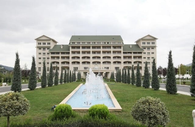 مراجعه عن سلسلة فندق قفقاز غابالا