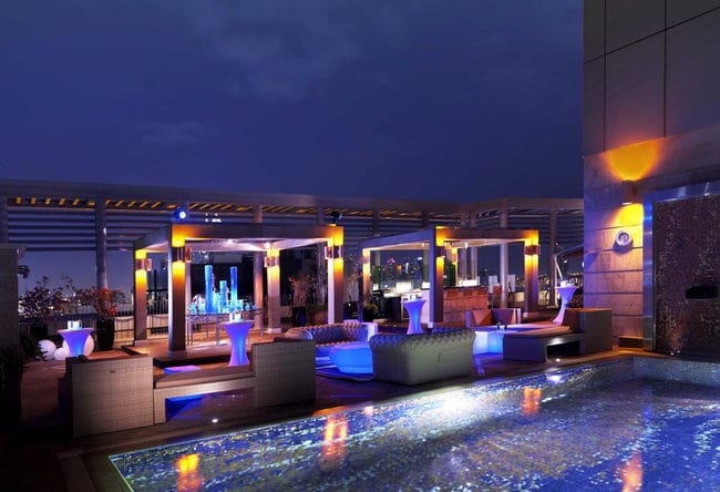 فندق راديسون بلو دبي مدينة الاعلام يتميّز بمرافقه العديدة