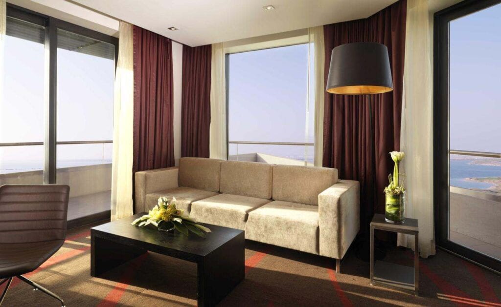فندق راديسون بلو جزيرة ياس من أفضل فنادق ابو ظبي